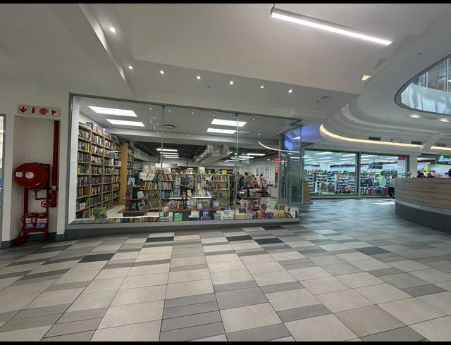 68M² BUILDING TO LET IN CLAREMONT